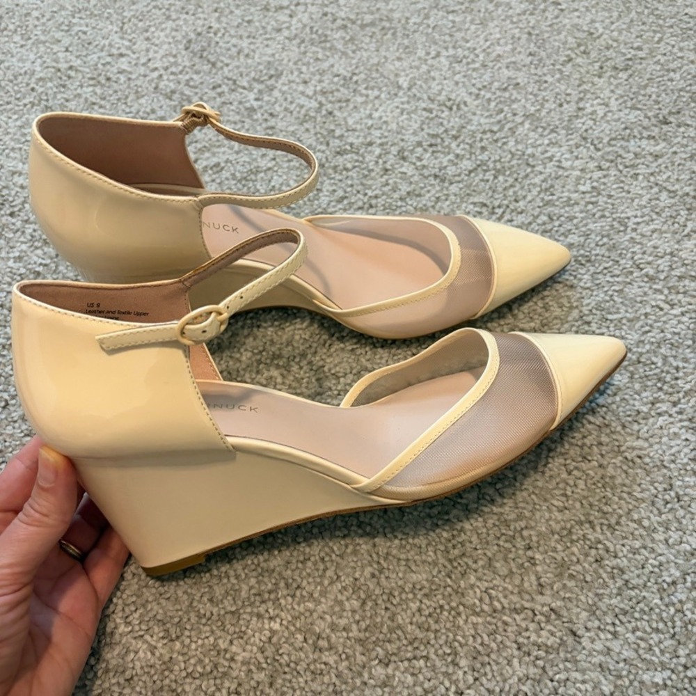Tuckernuck Darcy Patent Leather Wedges Womens 8 Cream Ivory Heels Classy Preppy